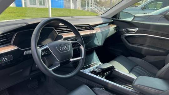 2019 Audi e-tron WA1VABGE8KB014620