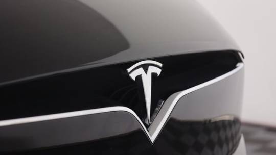 2018 Tesla Model X 5YJXCDE47JF086158