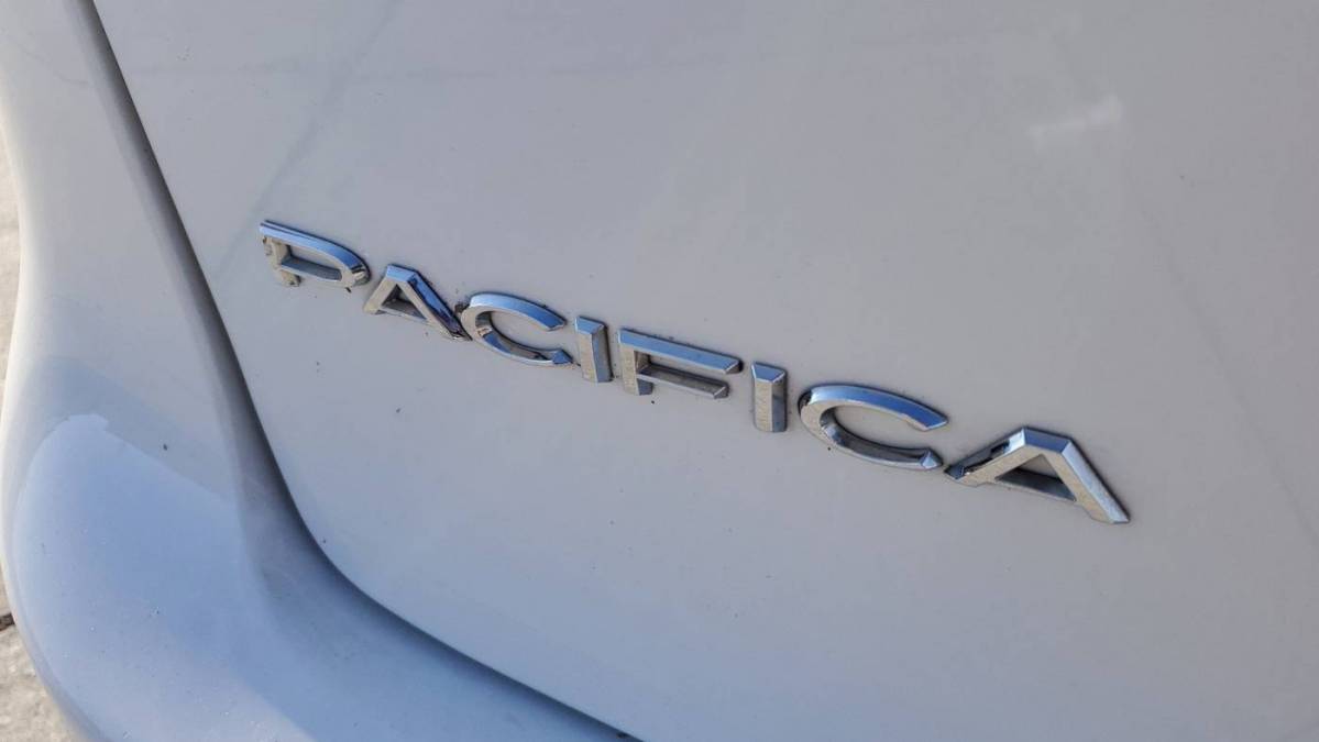 2018 Chrysler Pacifica Hybrid 2C4RC1L78JR124845
