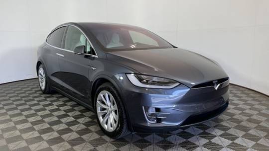 2018 Tesla Model X 5YJXCBE28JF136469