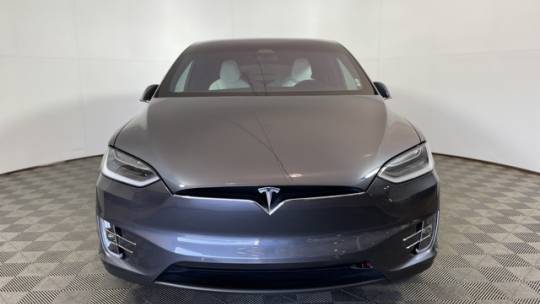 2018 Tesla Model X 5YJXCBE28JF136469