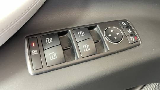2018 Tesla Model X 5YJXCBE28JF136469