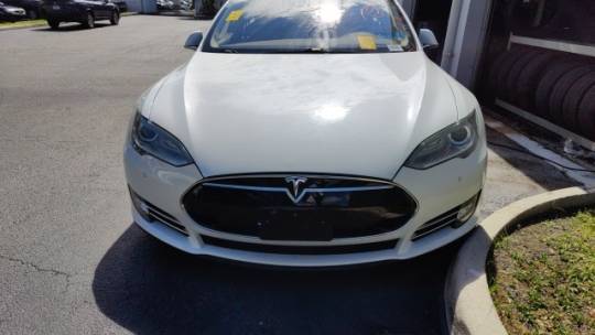 2014 Tesla Model S 5YJSA1H19EFP33195