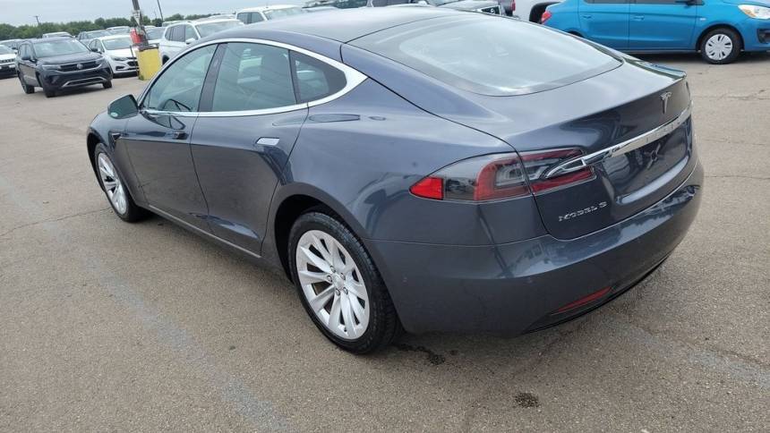 2018 Tesla Model S 5YJSA1E24JF260653