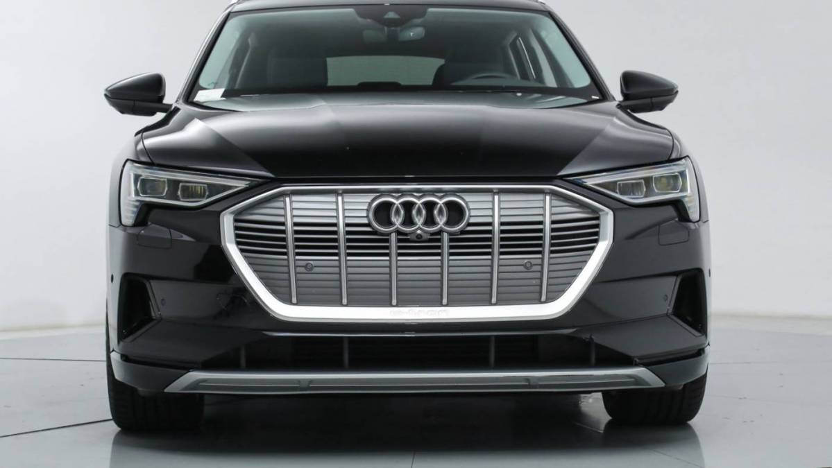 2019 Audi e-tron WA1LAAGE5KB024698