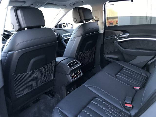 2021 Audi e-tron WA1VABGE2MB003468