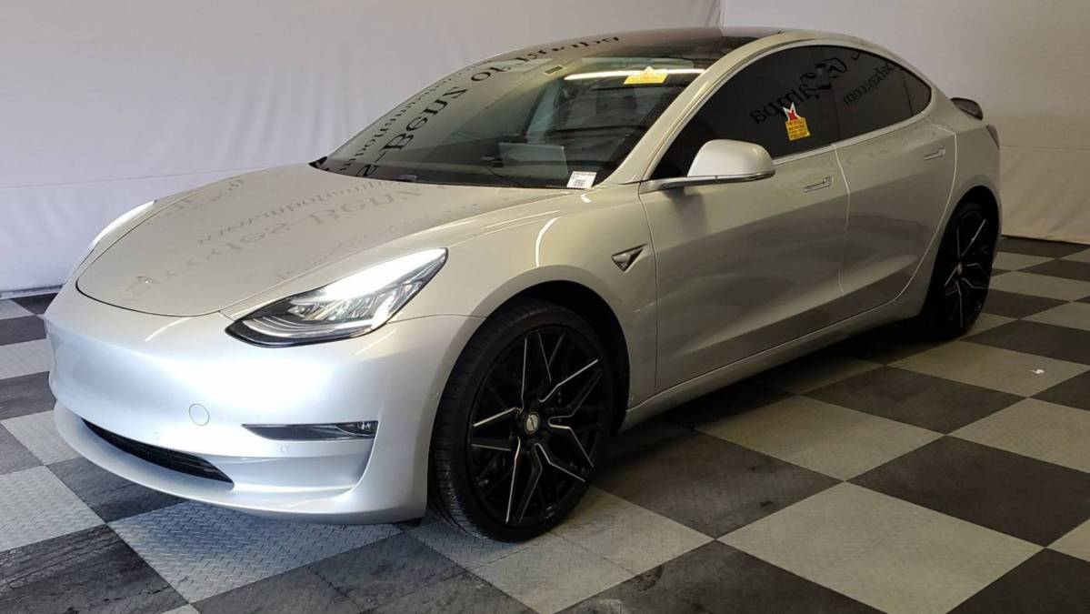 2018 Tesla Model 3 5YJ3E1EA0JF006129