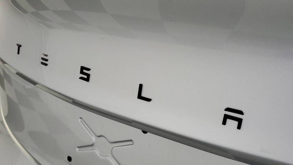 2018 Tesla Model 3 5YJ3E1EA0JF006129