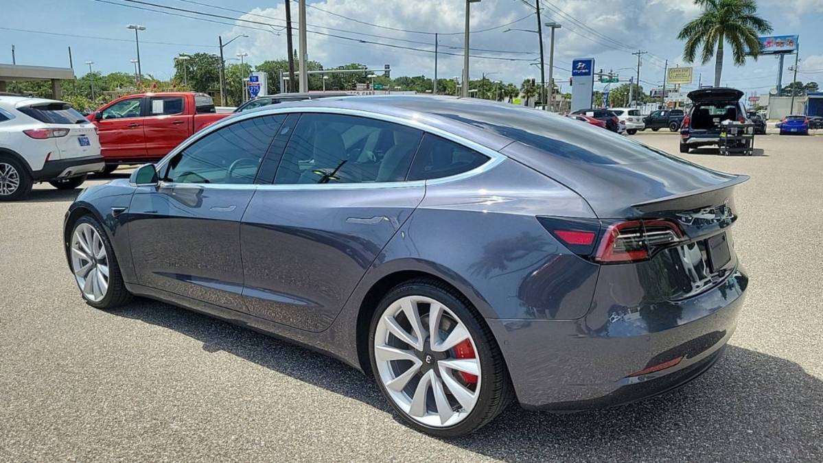 2019 Tesla Model 3 5YJ3E1EB9KF422044