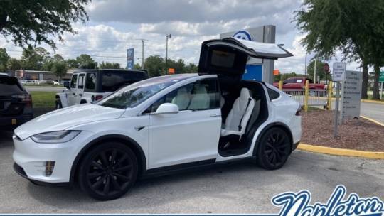 2018 Tesla Model X 5YJXCBE21JF112286