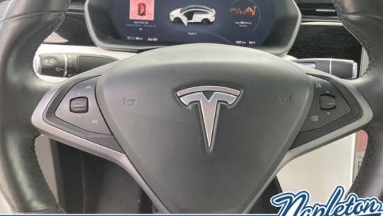 2018 Tesla Model X 5YJXCBE21JF112286