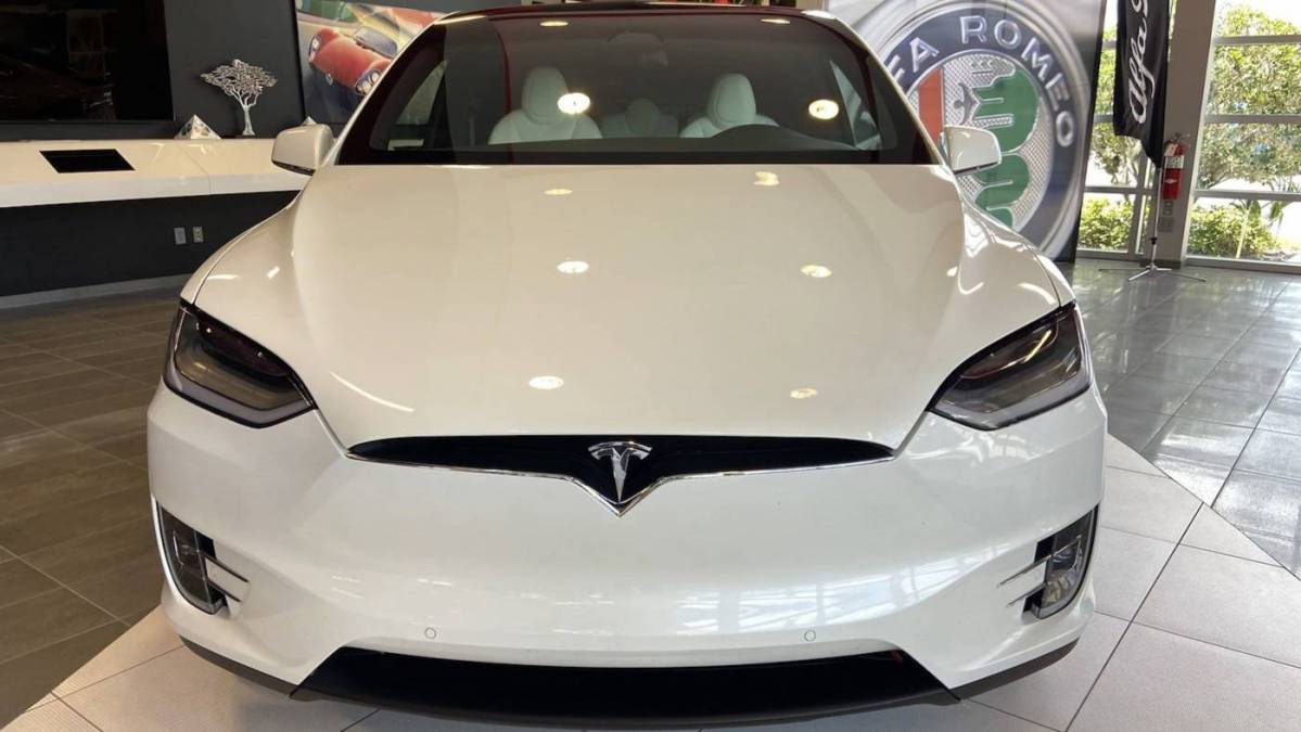 2020 Tesla Model X 5YJXCDE46LF233847