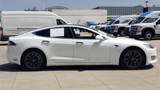 2018 Tesla Model S 5YJSA1E20JF274064