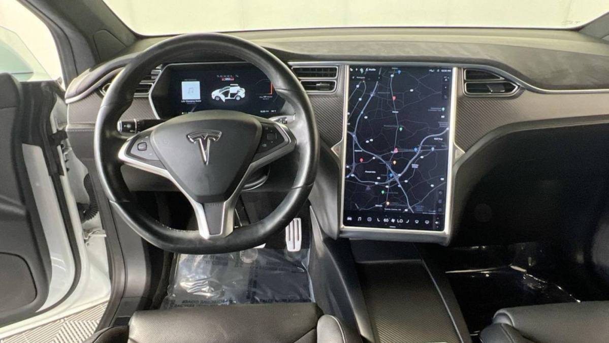 2016 Tesla Model X 5YJXCBE44GF001077