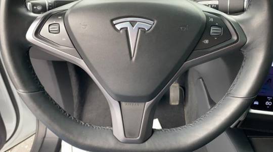 2019 Tesla Model X 5YJXCAE26KF181339