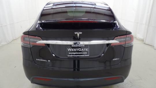 2018 Tesla Model X 5YJXCBE22JF087706