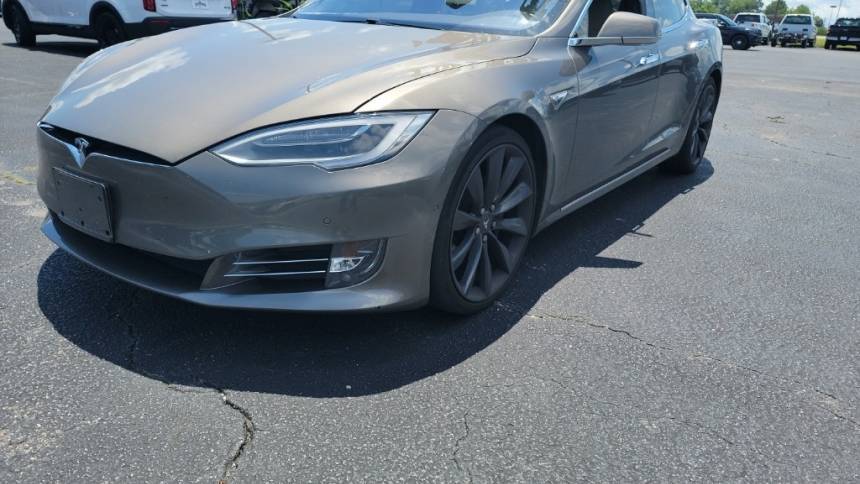 2016 Tesla Model S 5YJSA1E20GF148571