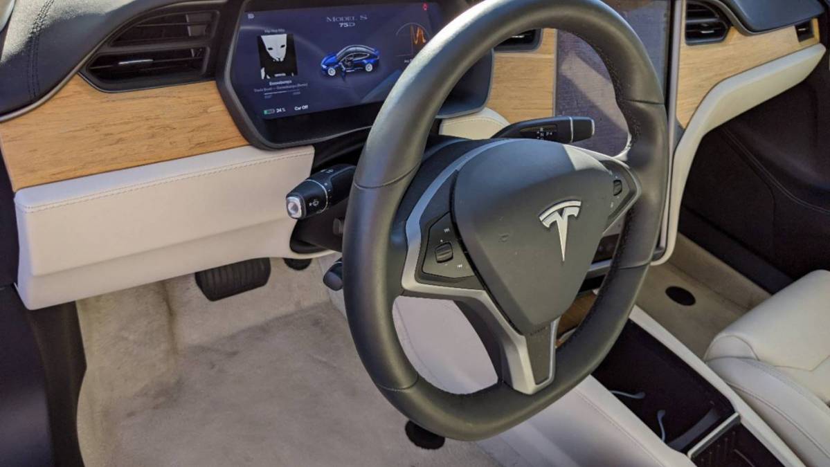 2018 Tesla Model S 5YJSA1E2XJF281426