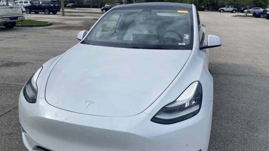 2020 Tesla Model Y 5YJYGDEE4LF024379