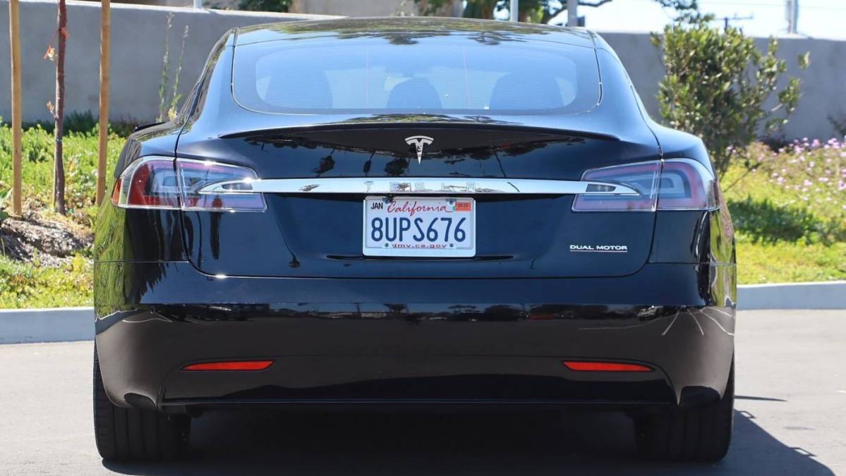 2021 Tesla Model S 5YJSA1E45MF427883