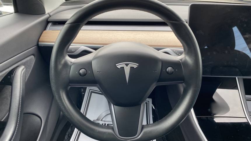 2019 Tesla Model 3 5YJ3E1EB9KF197172