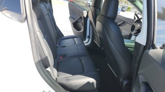 2021 Tesla Model Y 5YJYGDEE2MF162102