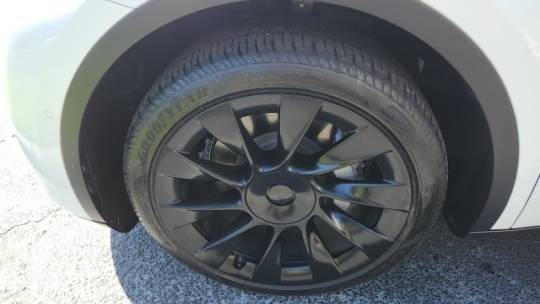 2021 Tesla Model Y 5YJYGDEE2MF162102