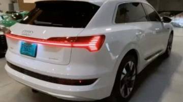 2021 Audi e-tron WA1LAAGE0MB023638