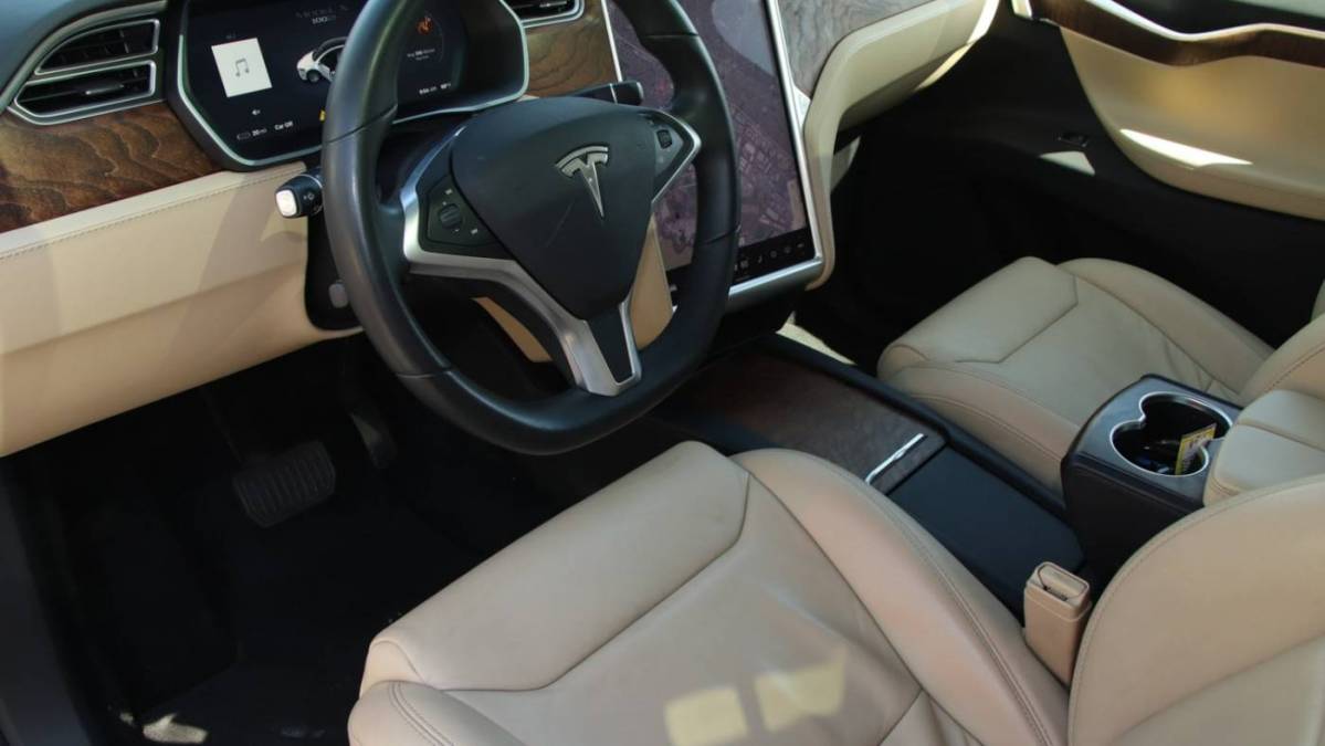 2017 Tesla Model X 5YJXCBE25HF041118