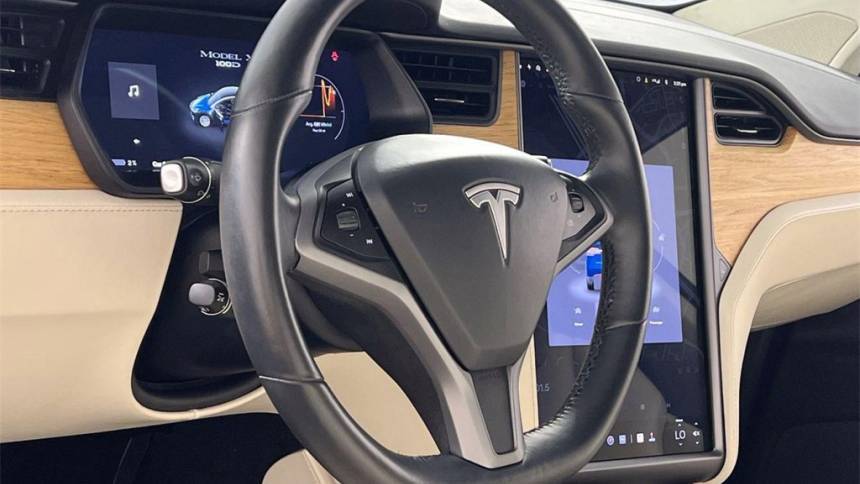 2018 Tesla Model X 5YJXCBE26JF118360