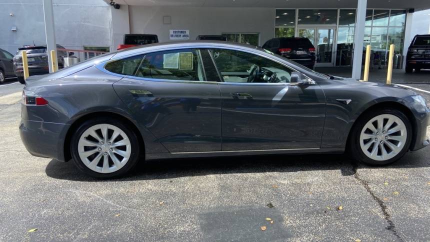 2017 Tesla Model S 5YJSA1E21HF219231