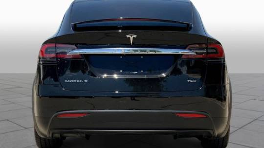2018 Tesla Model X 5YJXCDE29JF138341
