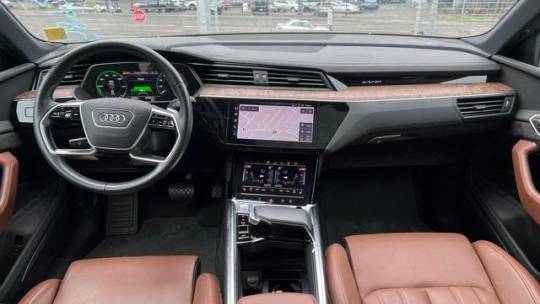 2019 Audi e-tron WA1VAAGEXKB015892