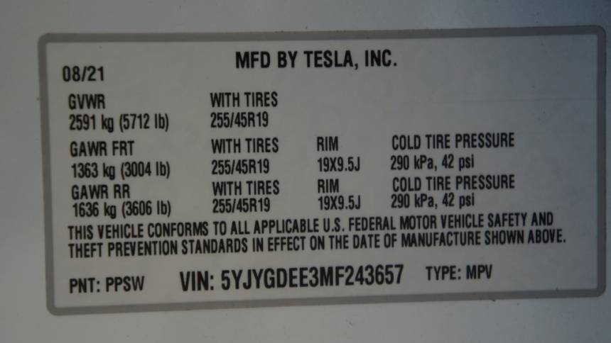 2021 Tesla Model Y 5YJYGDEE3MF243657
