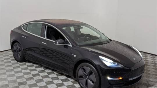 2018 Tesla Model 3 5YJ3E1EAXJF123443