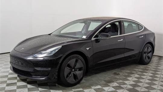 2018 Tesla Model 3 5YJ3E1EAXJF123443