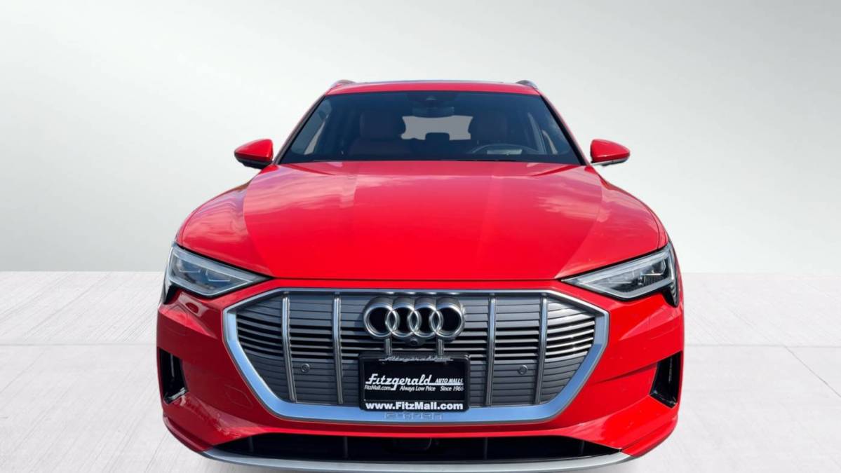 2019 Audi e-tron WA1VABGE4KB009821