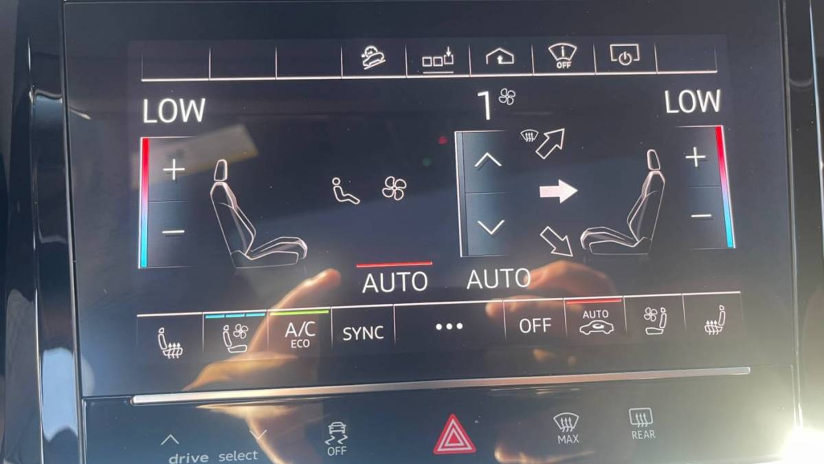 2019 Audi e-tron WA1VABGE4KB009821