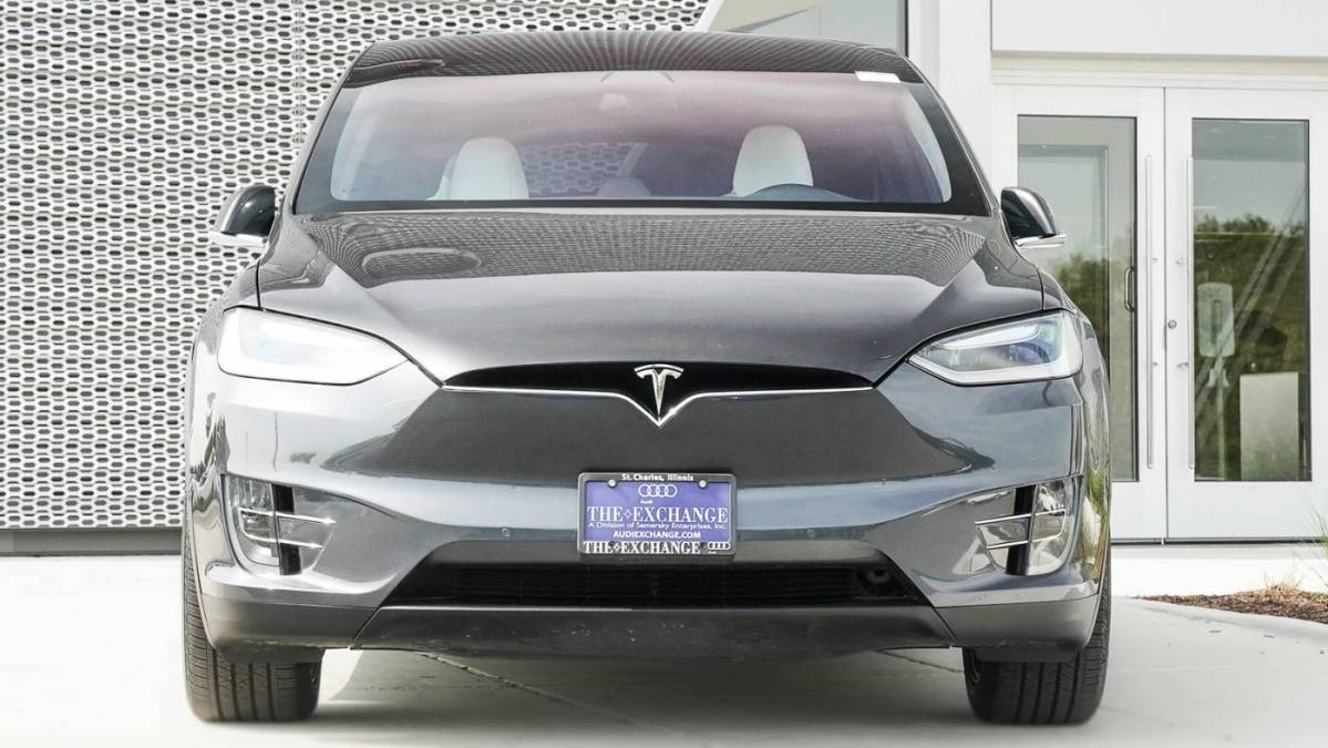 2017 Tesla Model X 5YJXCDE44HF060319
