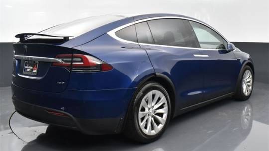2018 Tesla Model X 5YJXCDE26JF109329