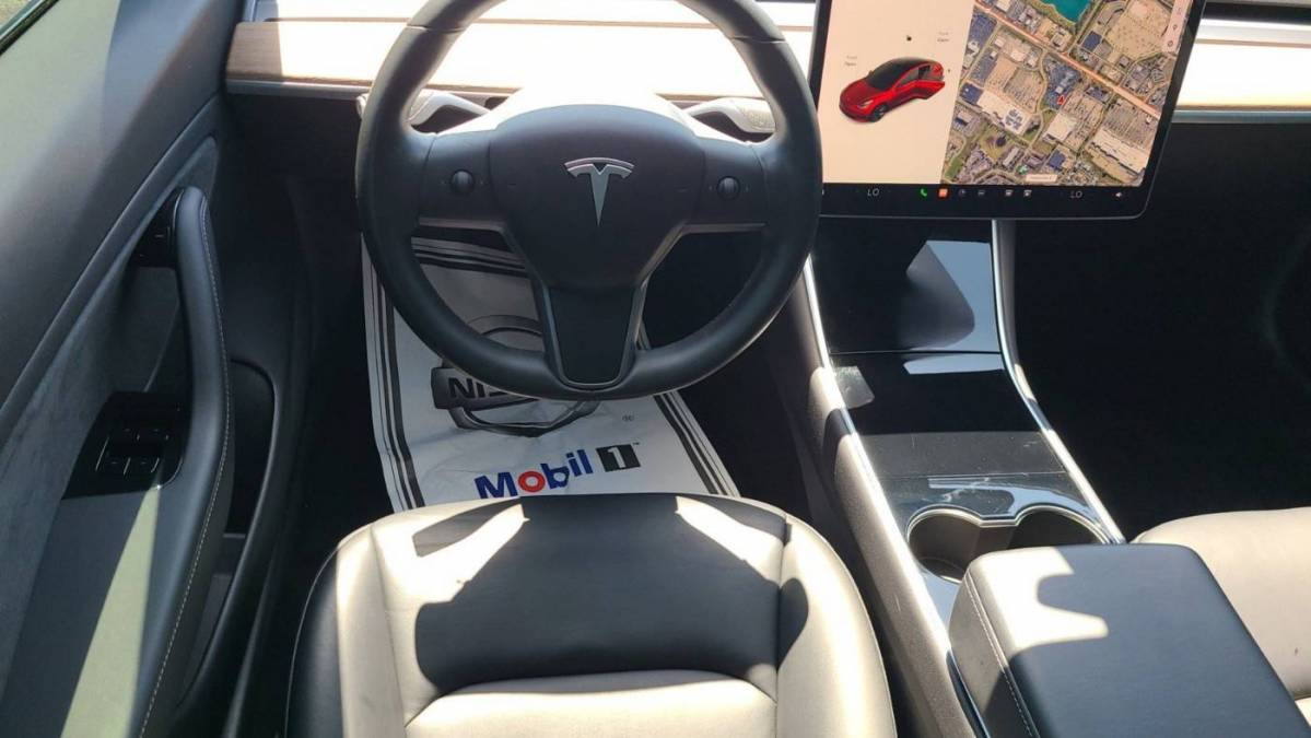 2019 Tesla Model 3 5YJ3E1EB9KF210924