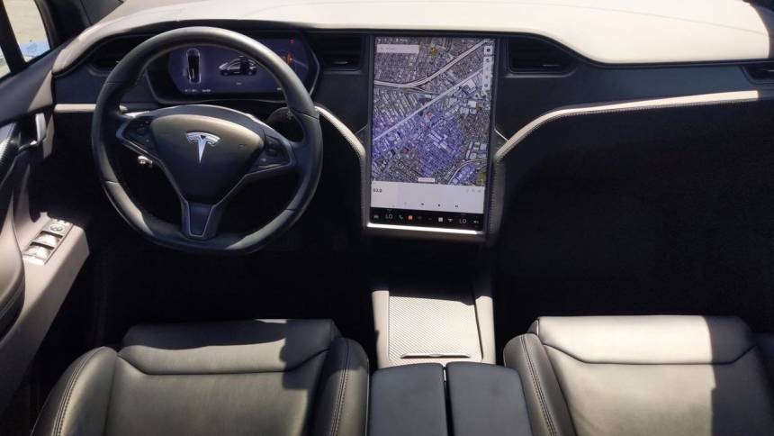 2018 Tesla Model X 5YJXCAE23JF104474