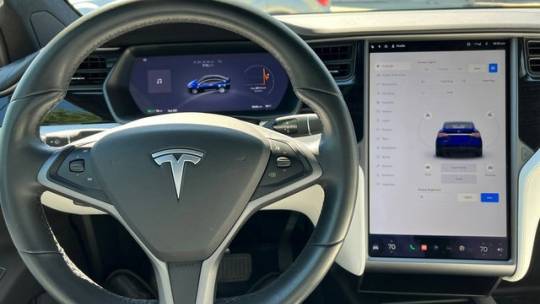 2018 Tesla Model X 5YJXCDE20JF116678