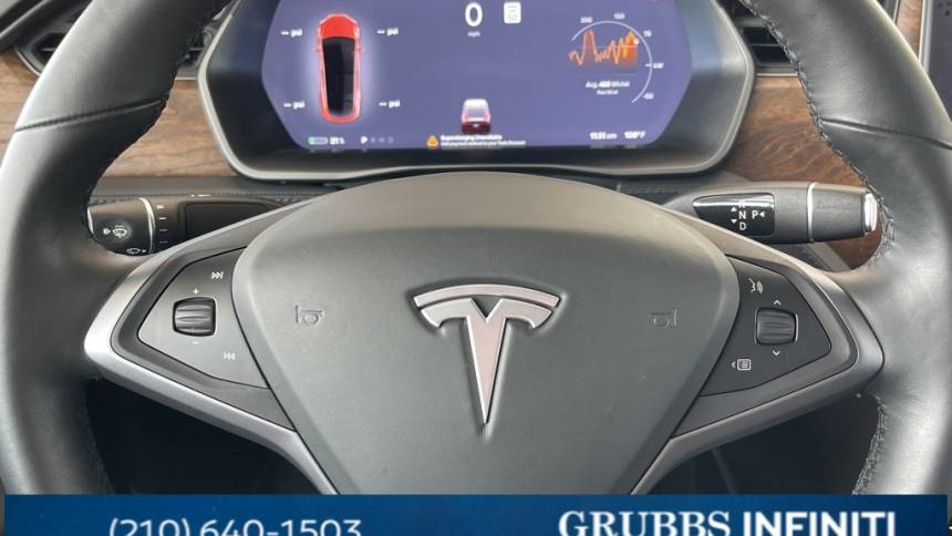 2018 Tesla Model X 5YJXCDE29JF138081