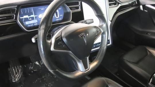 2015 Tesla Model S 5YJSA1H28FF093507
