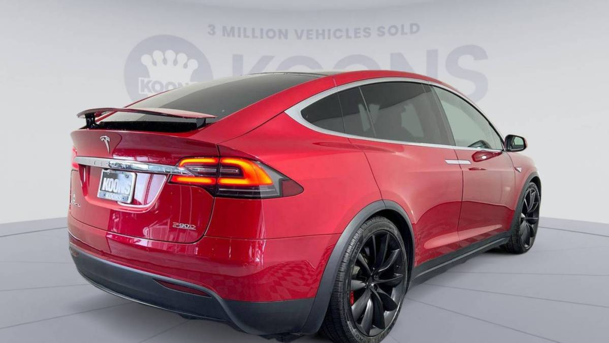 2016 Tesla Model X 5YJXCAE44GF003891