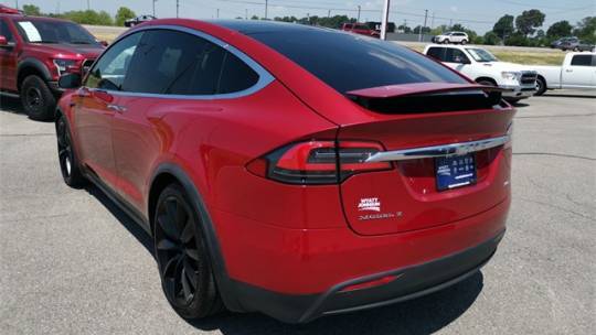 2018 Tesla Model X 5YJXCDE29JF102388