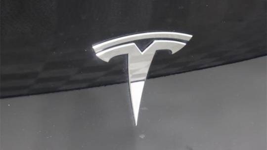 2021 Tesla Model Y 5YJYGDEE7MF189053