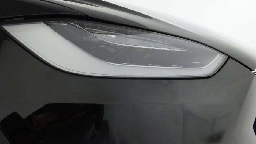 2018 Tesla Model X 5YJXCDE22JF117069