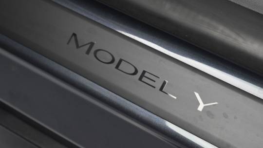 2021 Tesla Model Y 5YJYGDEE9MF110515